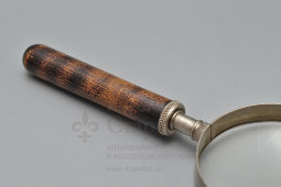 Старинное увеличительное стекло, лупа с деревянной ручкой, никелированная латунь, Франция, нач. 20 в.