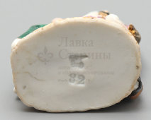 Статуэтка-миниатюра мужчины в историческом костюме, фарфор, Европа, 1-я пол. 20 в.