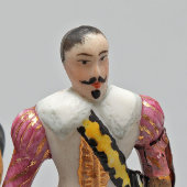 Статуэтка-миниатюра мужчины в историческом костюме, фарфор, Европа, 1-я пол. 20 в.