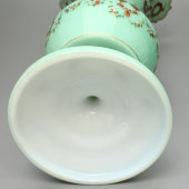 Старинная настольная ваза для цветов, двуцветноее стекло, Россия (?), 2-я пол. 19 века