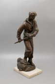 Спортивная скульптура «Альпинист с ледорубом», скульптор Абалаков Е. М., бронза, 2000-е