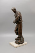 Спортивная скульптура «Альпинист с ледорубом», скульптор Абалаков Е. М., бронза