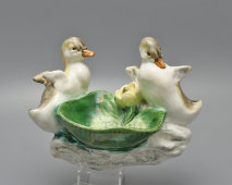 Винтажная настенная мыльница «Утята», скульптор Гуревич Е. М.​, фаянс, ЗиК Конаково, 1955 г.