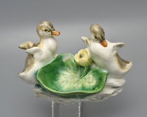 Винтажная настенная мыльница «Утята», скульптор Гуревич Е. М.​, фаянс, ЗиК Конаково, 1955 г.