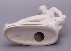 Статуэтка «Пляжница», Первомайский фарфоровый завод (Песочное)