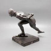 Скульптура «Cпортсменка-конькобежец М. Г. Исакова», скульптор Е. А. Янсон-Манизер, силумин, СССР, 1956 г.