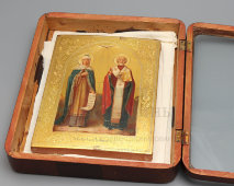 Старинная деревянная икона в киоте «Святая княгиня Ольга и Николай Чудотворец», Россия, нач. 20 в.