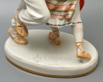 Статуэтка «Коломыйка» (карпатский танец), скульптор О. Рапай, Украина, Городница, 1960-70 гг.