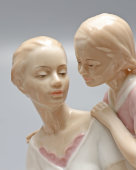 Статуэтка «Мама с дочкой», матовый фарфор, Pavone, Италия, 2000-е