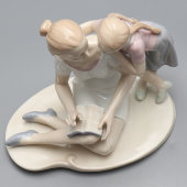 Статуэтка «Мама с дочкой», матовый фарфор, Pavone, Италия, 2000-е