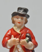 Статуэтка-миниатюра мужчины в шляпе, фарфор, Европа, 1-я пол. 20 в.