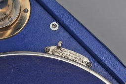 Отечественный патефон-чемоданчик, модель ПТ-3, Ленинградский граммофонный завод, НКМ Главширпотреб, 1938-39 гг.