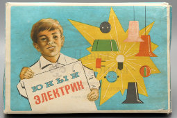 Редкая детская настольная игра, электроконструктор «Юный электрик», пластмасса, Мытищинский электротехнический завод, 1970-е