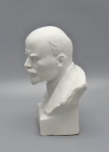 Настольный бюст В. И. Ленина, скульптор Томский H. В., бисквит, ЛФЗ, 1933 г.