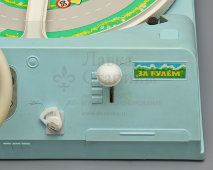 Детская электромеханическая настольная игра «За рулем», пластмасса, Томск, СССР, 1978 г.