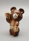 Сувенирная статуэтка «Мишка олимпийский-боксер, Олимпиада-80», фарфор