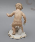 Статуэтка «Мальчик с кроликами», европейский фарфор, 1950-60 гг.