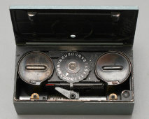Миниатюрный фотоаппарат «Micro 16» (для пленки 16 мм), Wm. R. Whittaker Co, США, Лос-Анджелес, 1940-е