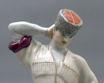 Карандашница «Ингушский танец», автор К. Рыжов, ЛФЗ, 1930-е