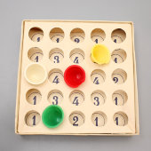 Детская настольная игра «Летающие колпачки», СССР, изд-во «Детский мир», 1963 г.