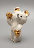 Фарфоровая статуэтка «Мишка олимпийский боксер, олимпийский сувенир, Олимпиада-80»