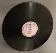 Георг Отс с песнями «Черное море» и «Идет влюбленный человек», Апрелевский завод, 1950-е