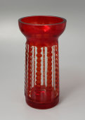 Цветочная ваза «Рубиновая», цветное стекло, СССР, 1960-70 гг.