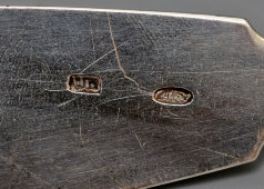 Старинная столовая серебряная ложка с монограммой «Т М», 84 проба, Россия, к. 19, н. 20 вв.