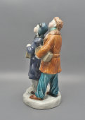 Фигурка «Друзья птиц», скульптор Холодная М. П., фанс, ЗиК Конаково, 1950-е