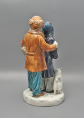 Фигурка «Друзья птиц», скульптор Холодная М. П., фанс, ЗиК Конаково, 1950-е