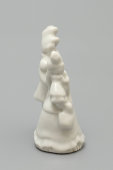 Фарфоровая фигурка миниатюра «Маскарад», скульптор Андрианова Т. В., Вербилки