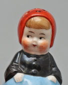 Винтажная солонка «Красная шапочка», фарфор, Европа, 1930-40 гг.