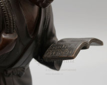 Старинная китайская статуэтка «Тибетский монах с хворостом», металл, Китай, 19 в.
