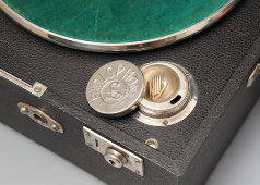 Винтажный европейский патефон-чемоданчик Parlophone Lindex, Англия, 1920-30 гг.