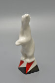 Статуэтка «Белый цирковой медведь на тумбе», фарфор ЛЗФИ, 1950-60 гг.