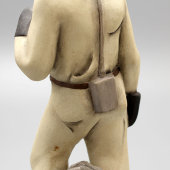 Статуэтка «Шахтер», скульптор З. В. Баженова, Вербилки, бывш. Гарднер, 1930-е гг.