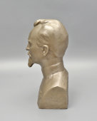 Бюст «Ф. Э. Дзержинский», скульптор Н. А. Теплов, СССР, 1982 г.