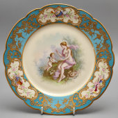 Фарфоровая тарелка «Обнаженная с амуром», художник De Michel, Севрская мануфактура, Франция, 1830-40 гг.
