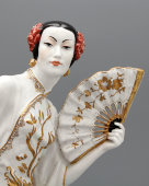 Статуэтка «Г. С. Уланова в партии Тао Хоа в балете «Красный мак», скульптор Е. А. Янсон-Манизер, ЛФЗ, 1952 г.