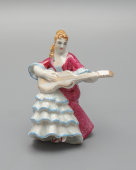 Статуэтка «Бесприданница» (в малиновом платье) по одноименной пьесе А. Н. Островского, скульптор Н. А. Малышева, фарфор Дулево, 1970-80 гг.
