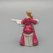 Статуэтка «Бесприданница» (в малиновом платье) по одноименной пьесе А. Н. Островского, скульптор Н. А. Малышева, фарфор Дулево, 1970-80 гг.