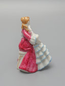 Статуэтка «Бесприданница» (в малиновом платье) по одноименной пьесе А. Н. Островского, скульптор Н. А. Малышева, фарфор Дулево, 1970-80 гг.