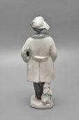 Фигурка «Мальчик с коньками», скульптор Венкова И. А., ЛФЗ, 1960-е