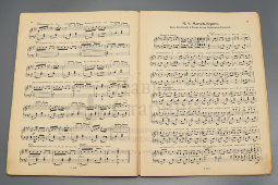 Ноты оперетты Франца Легара «Весёлая вдова» (Die lustige Witwe, 1905), мягкий переплет, Европа, нач. 20 в.