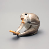 Статуэтка «Зеркало и обезьяна» по басне И. А. Крылова, ЛФЗ, скульптор Воробьев Б. Я.
