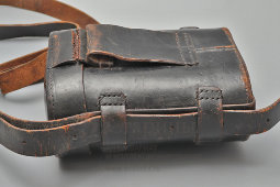 Французский военный, полевой бинокль «Flammarion» времен Первой мировой войны в оригинальном кожаном чехле, компания Huet et Cie, 1910-е