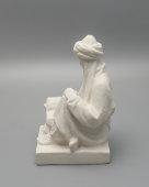 Статуэтка «Авиценна», скульптор Мануйлова О. М., фарфор, бисквит, Вербилки, 1950-е