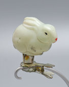 Новогодняя стеклянная игрушка на прищепке «Кролик», стекло, СССР, 1950-е